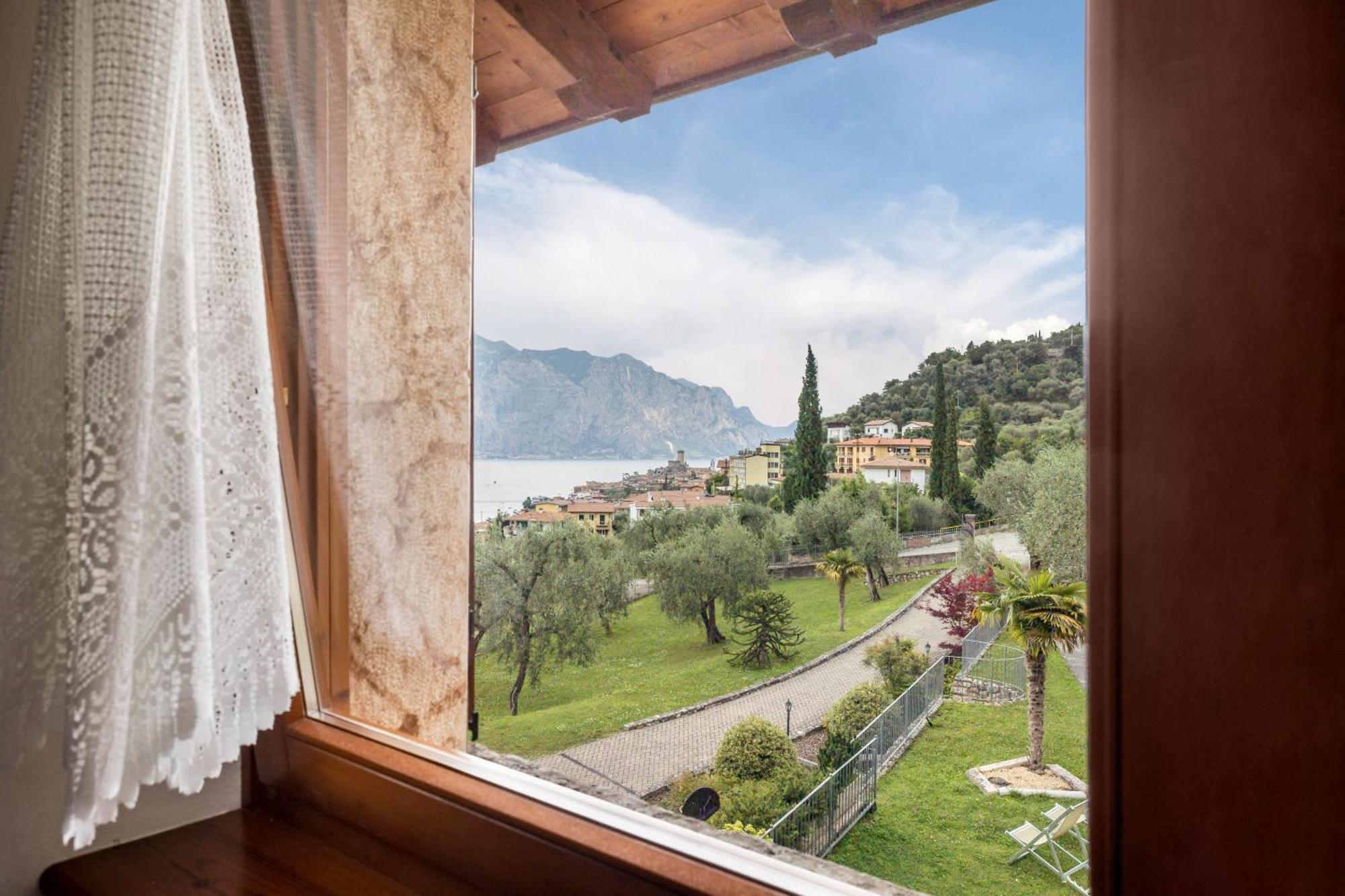 Apartamento Casa Carlotta Malcesine Exterior foto